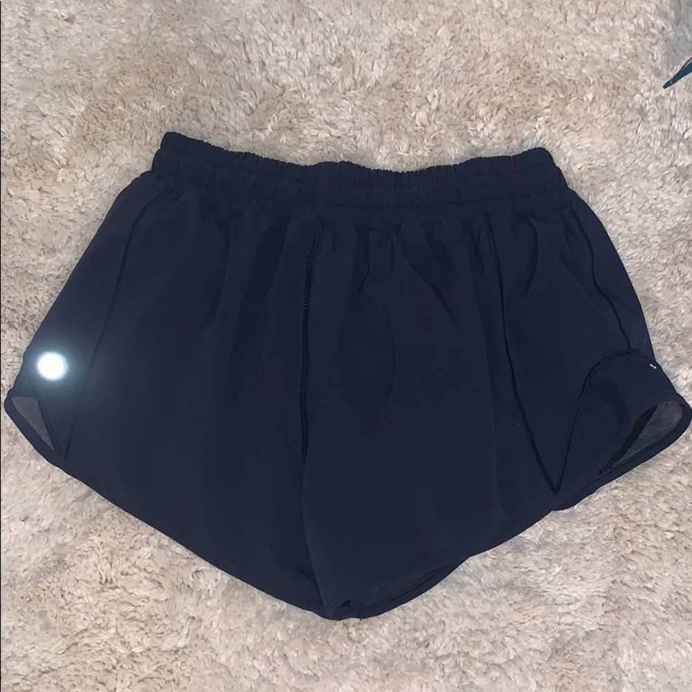 Lululemon Hotty Hit Short 2.5